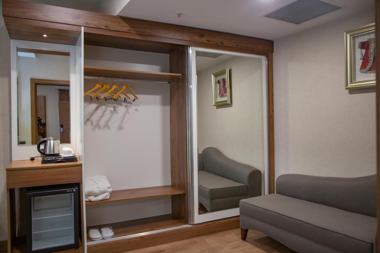 United Hotel International Yaoundé Extérieur photo